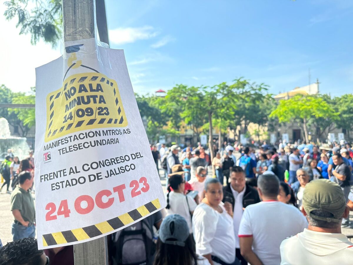 Manifestación de maestros de telesecundaria en Jalisco. (Pablo Núñez)