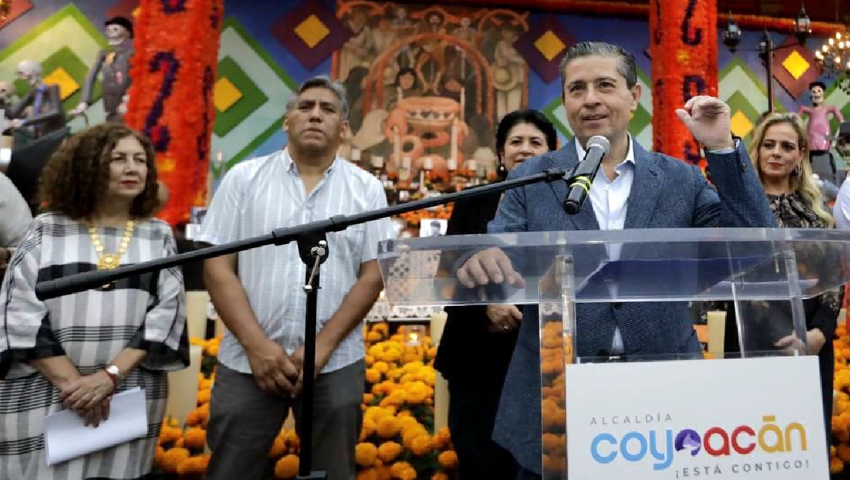 Pelé, Maradona y “La Tota”, algunos de los personajes a los que dedicarán la Mega Ofrenda 2023. | Foto: Especial.