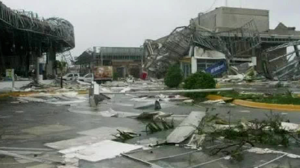 Así amaneció Acapulco tras el impacto del huracán ‘Otis’