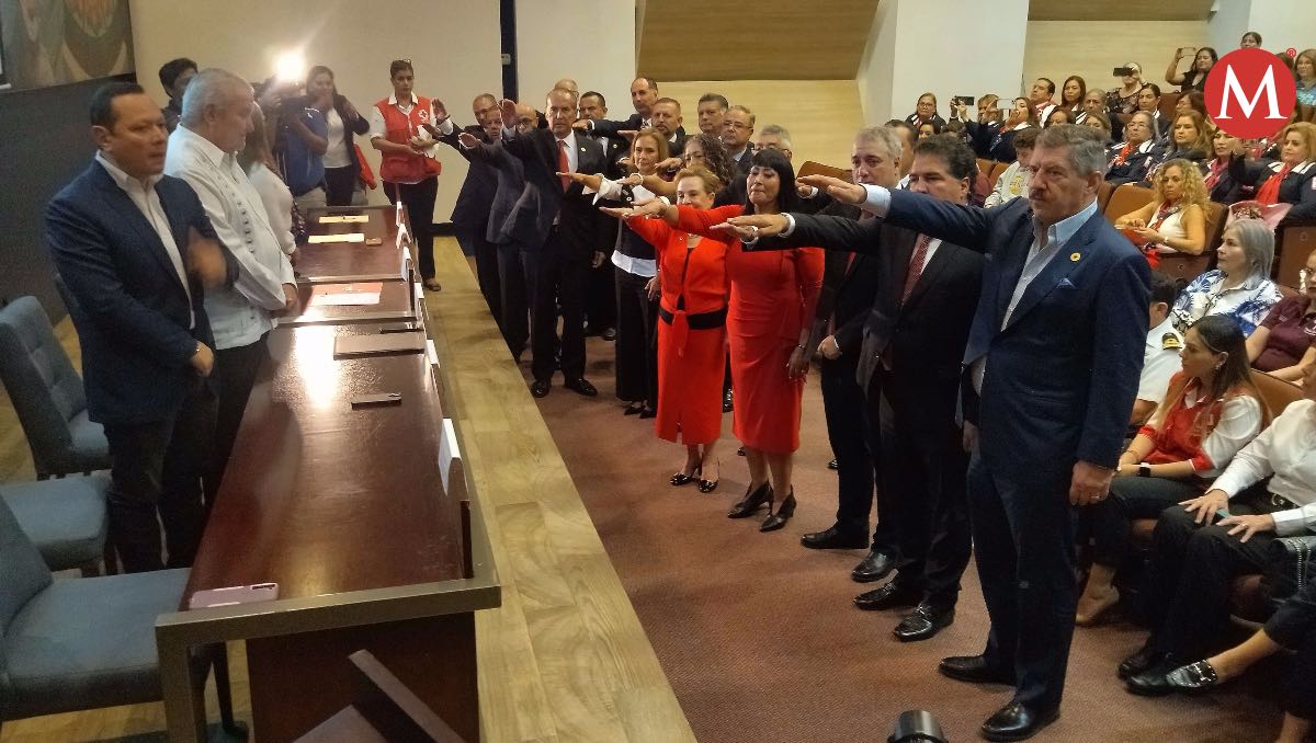 Nueva mesa directiva de Cruz Roja en Tampico. (Jesús Alberto García)