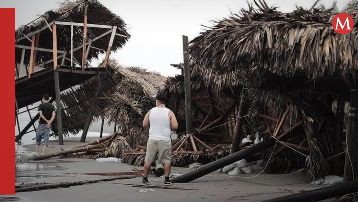 Plazas, hoteles y calles lucen destruidas tras la entrada del huracán Otis al puerto de Acapulco. | Cuartoscuro