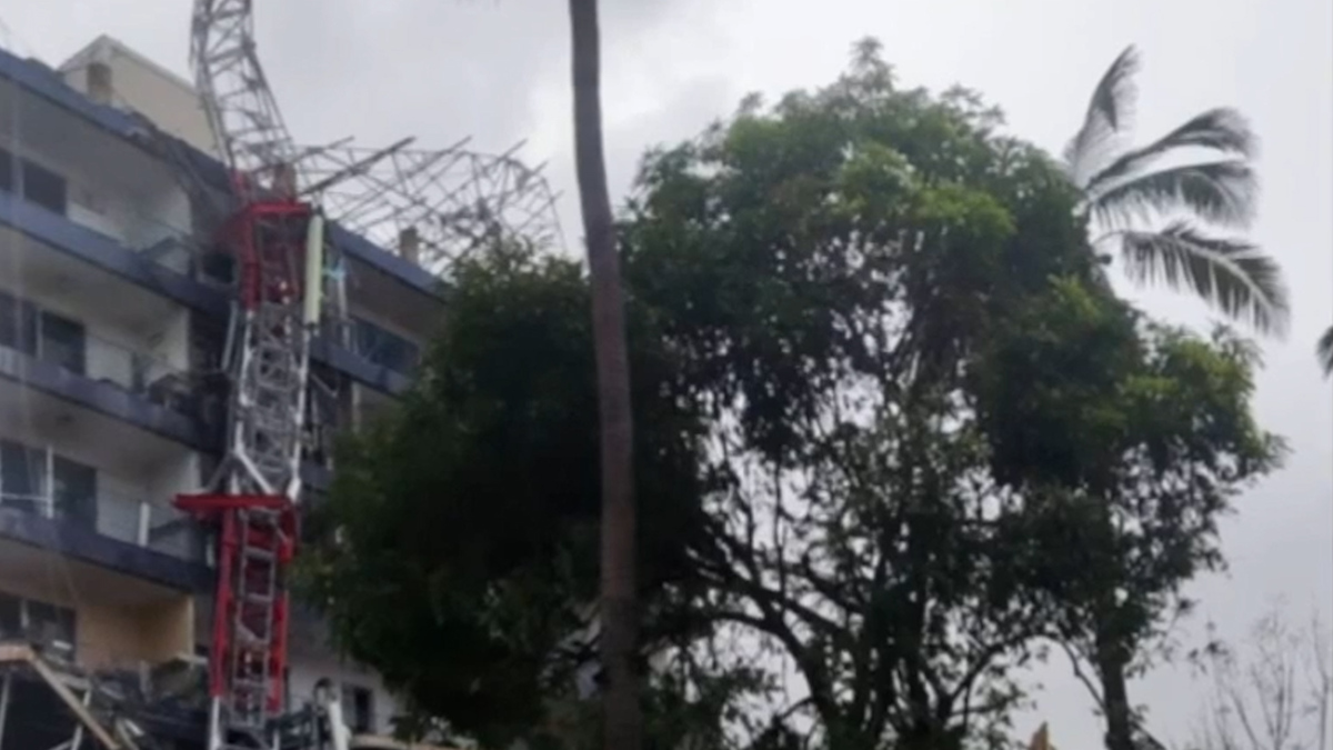 Reportan la caída de una torre de telecomunicación tras paso de 'Otis' en Guerrero