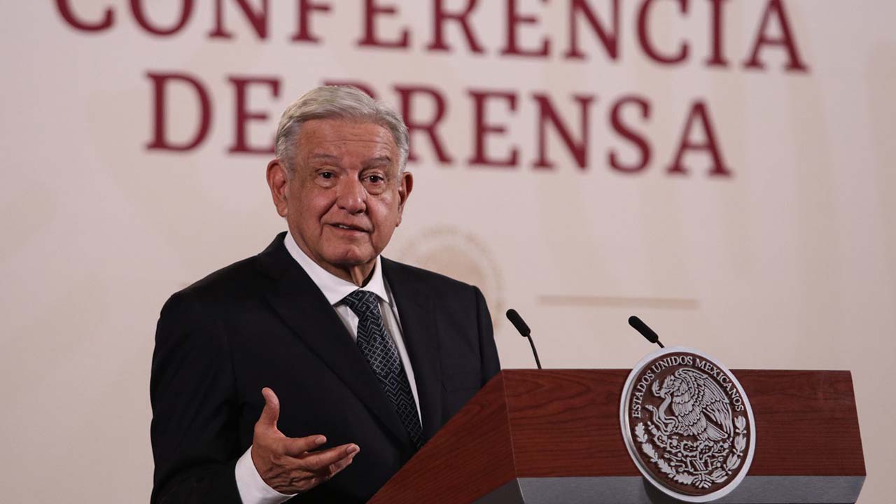 AMLO anuncia censo "casa por casa" y programa de reconstrucción tras paso de ‘Otis’