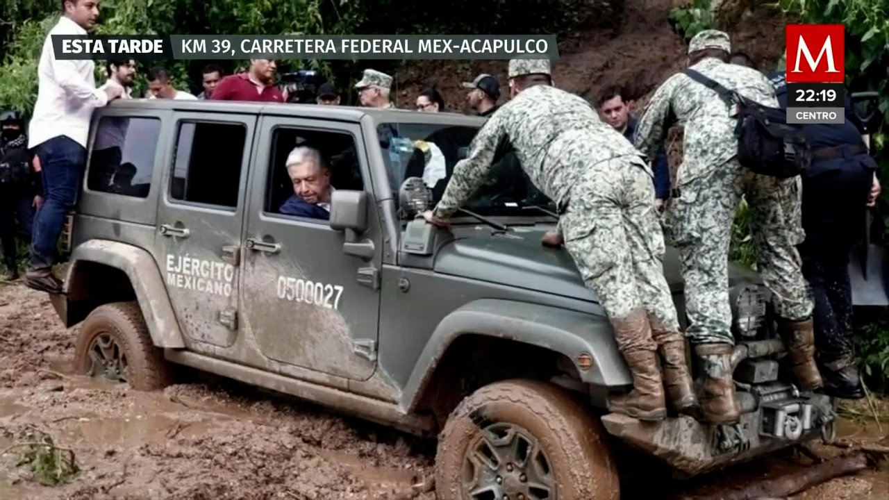 AMLO varado en la autopista del sol por las secuelas del huracán Otis