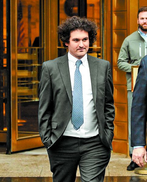El empresario dejó un agujero de 8 mil mdd. Justin Lane/EFE