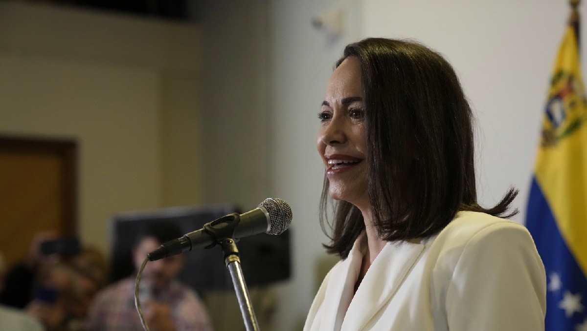 María Corina Machado habla durante una ceremonia con la Comisión Nacional de Primarias| AP
