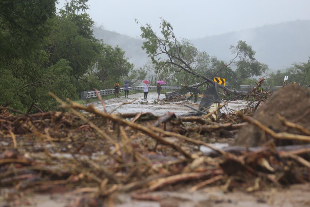 'Otis' impactó el puerto de Acapulco como un huracán de categoría | Jorge Carballo