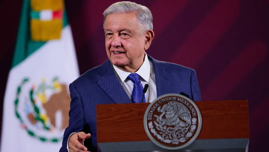 AMLO mantiene pausa con España por soberbia de la monarquía