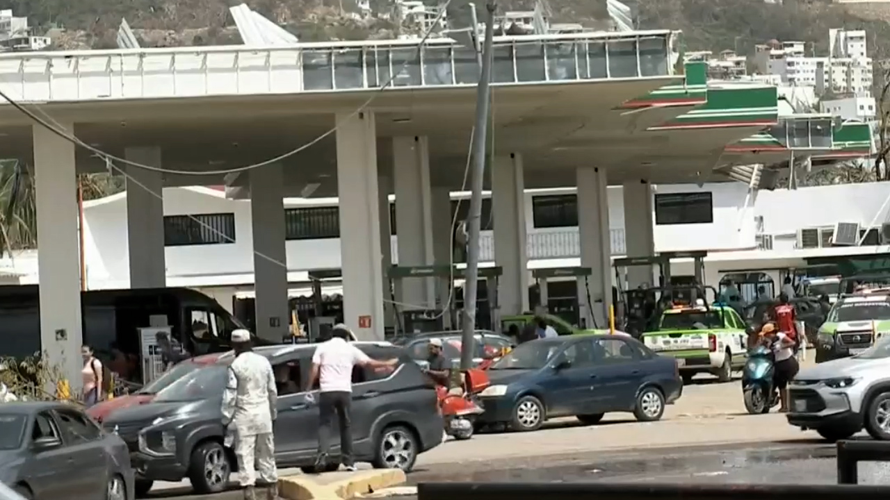 Comienza la distribución de gasolina en Acapulco; se reportan largas filas