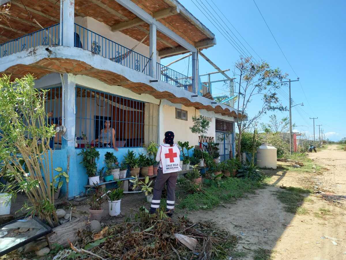 Continúan los trabajos de voluntarios tras paso de huracán ‘Lidia’ (Cortesía)