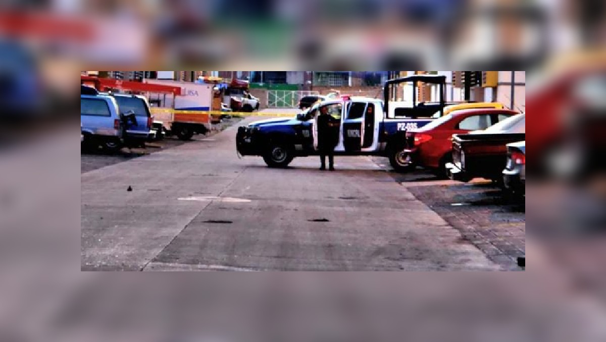 Un grupo de trabajadores del campo, junto con una niña, fueron atacados mientras viajaban en su camioneta por un grupo armado.