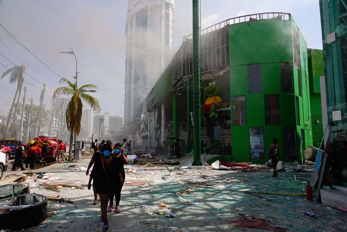 Habitantes de Acapulco recibieron los primeros apoyos este sábado. | Cuartoscuro
