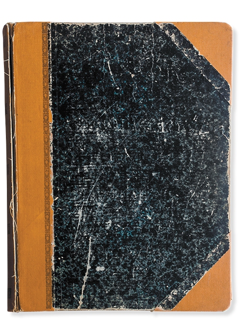Algunas de las páginas del cuaderno de canciones del cantautor. araceli lópez