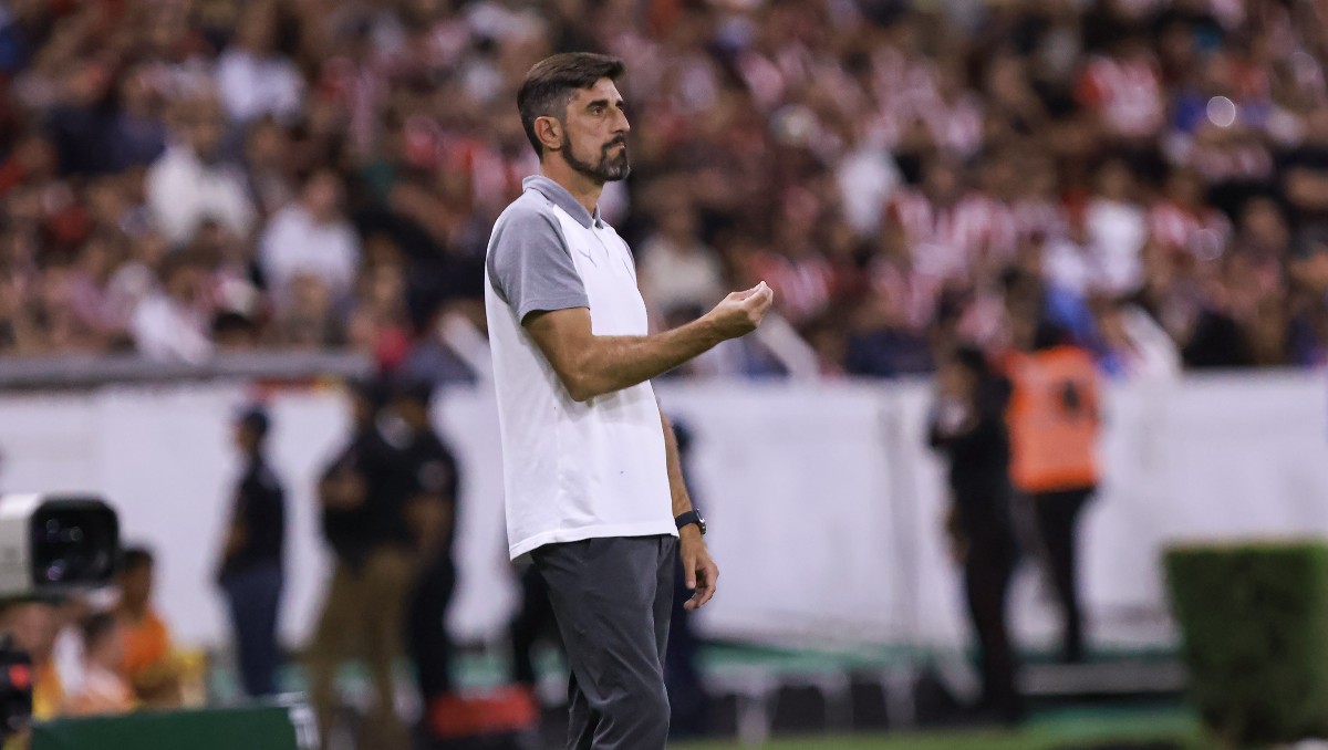 Veljko Paunovic durante el Chivas vs Tigres (Mexsport)