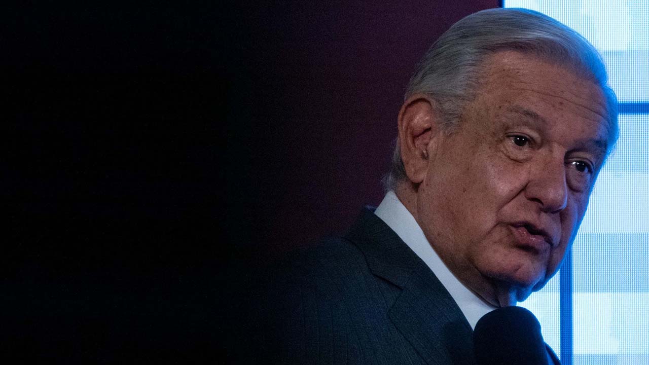 AMLO reconoce a CFE por el rápido restablecimiento del servicio eléctrico en Acapulco