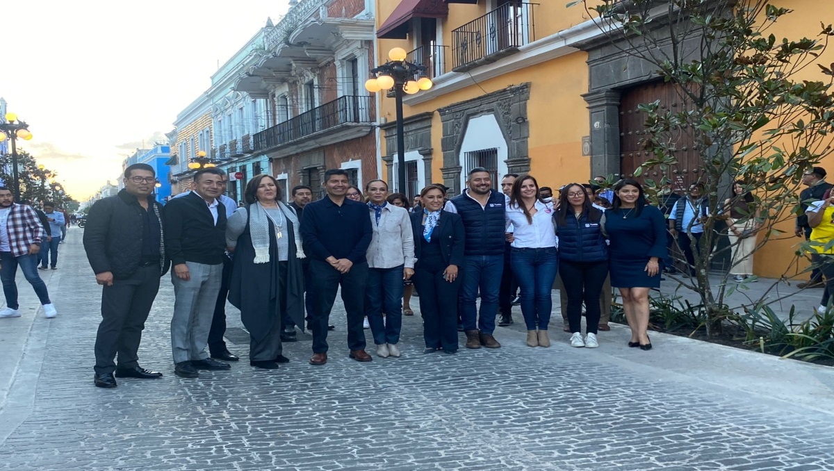 Inauguran rehabilitación de la calle 16 de septiembre en Puebla | Leslie Mora