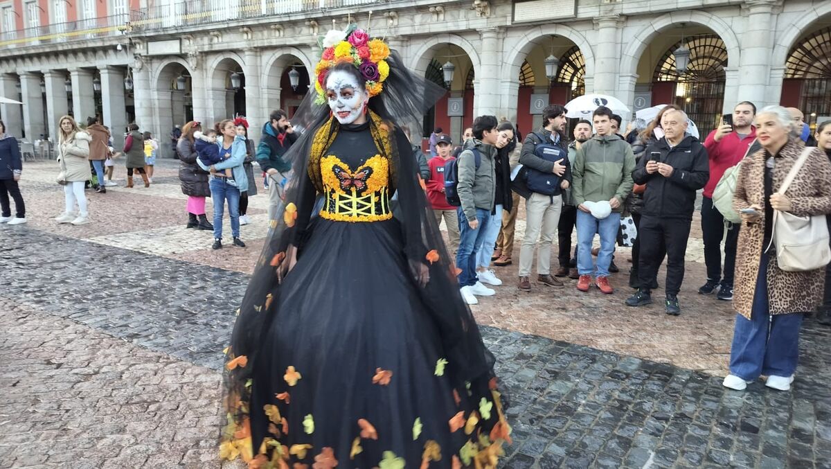También se inauguró un tradicional altar de muertos. | Especial