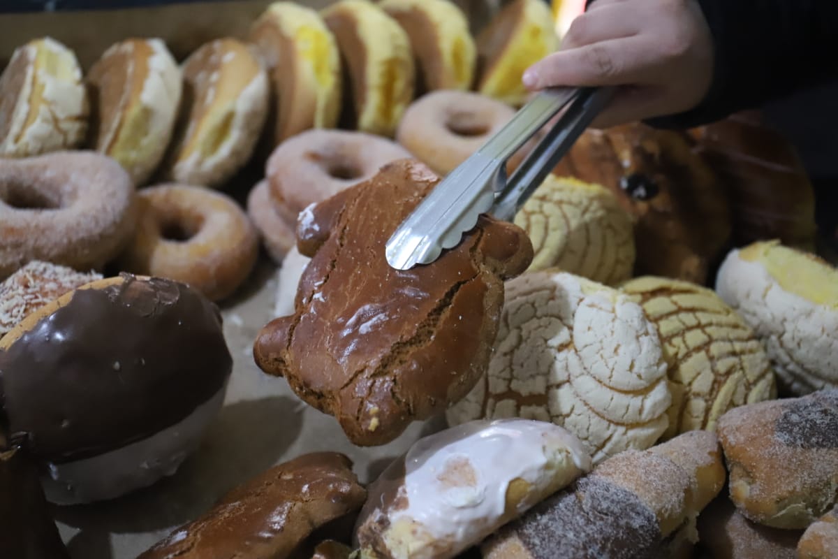 El consumo de pan de dulce en clima templado, frío o lluvioso, se eleva hasta en 50%. | Rolando Riestra