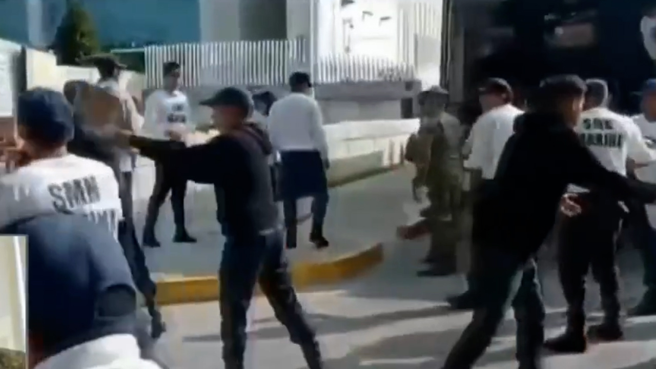 "Tenemos 5 mil elementos desplegados": Teniente de la Semar sobre actividades de ayuda en Acapulco