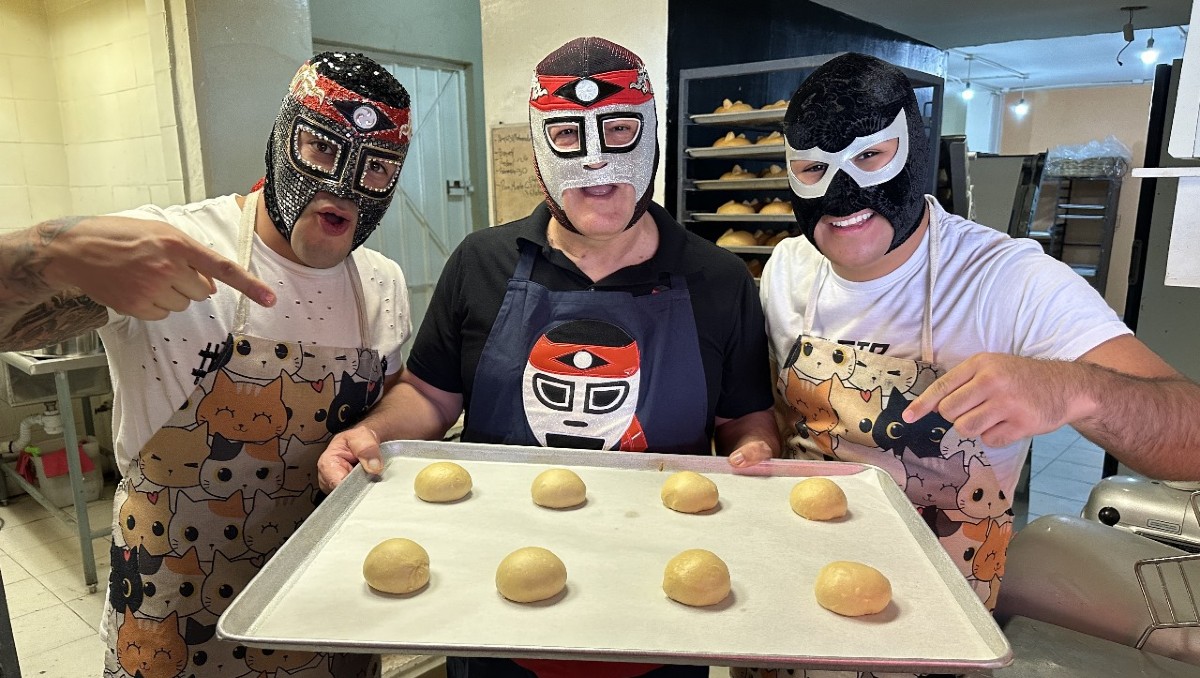 Octagón junto con Hijo de Octagón y Potro de Acero se preparan para el Día de Muertos (Cortesía)
