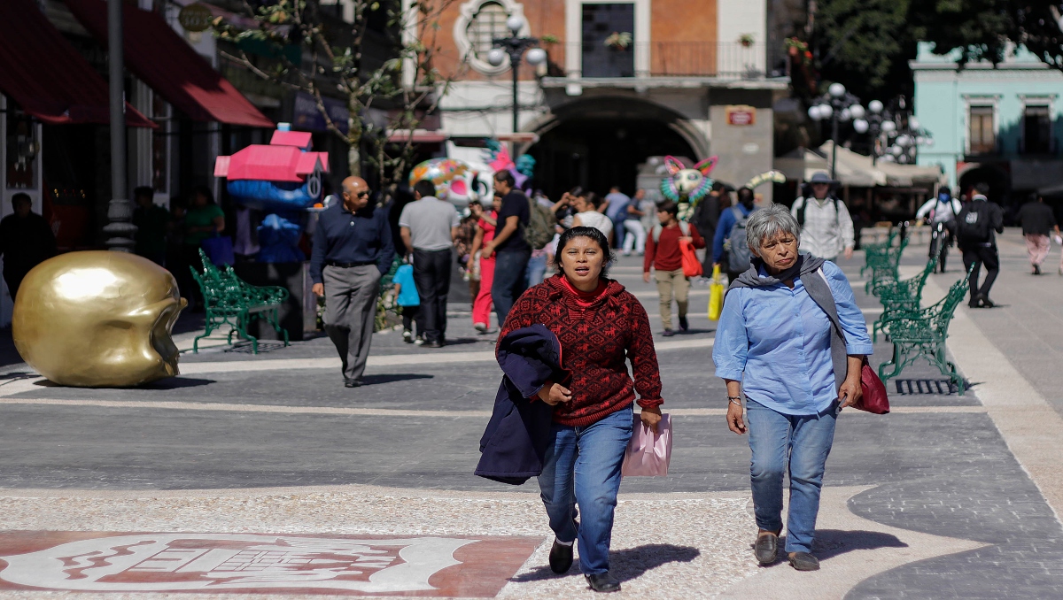 Pide IP evitar presencia de ambulantes en corredor peatonal de Puebla | Agencia Enfoque