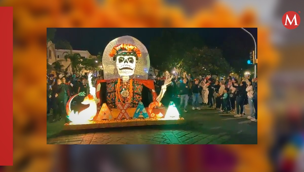 Festividades de Día de Muertos en Oaxaca reúnen a miles en una gran calenda |