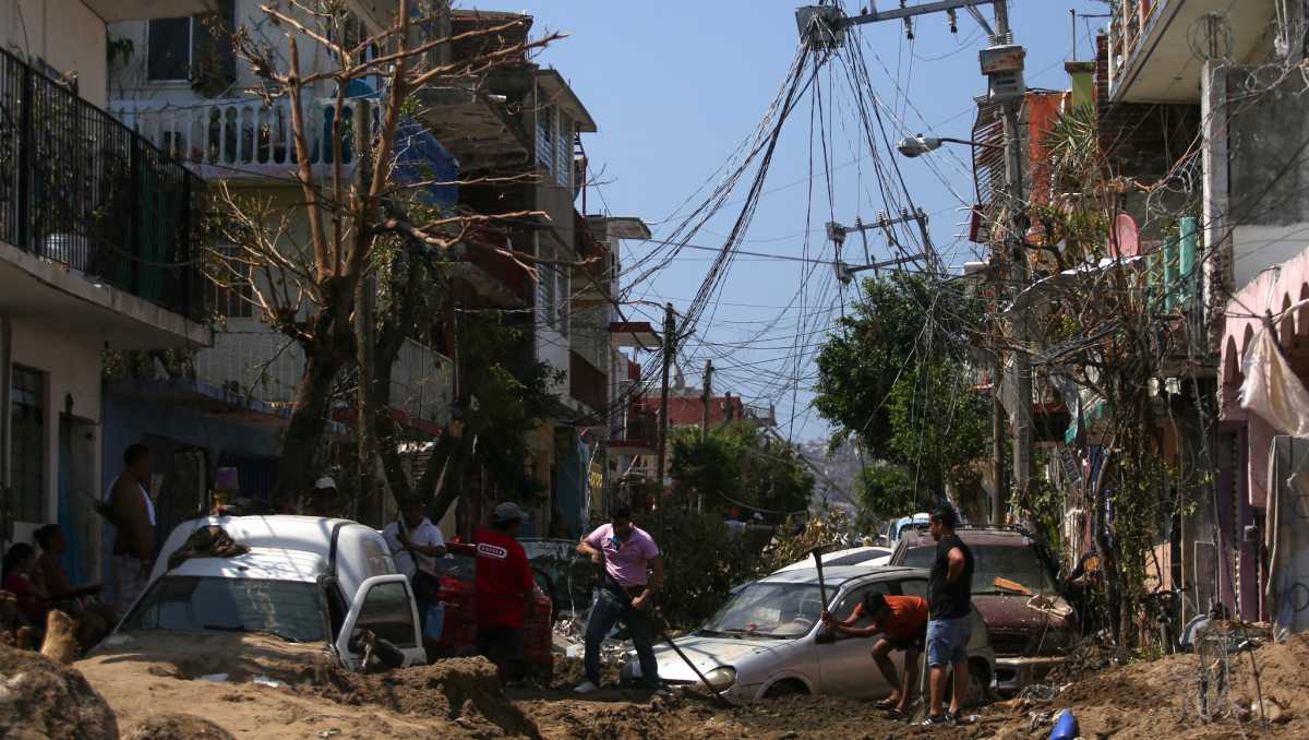 Los seguros por robo para autos sí cubrirán daños que dejó el huracán ‘Otis’ en Acapulco, anotó la AMIS. | Reuters