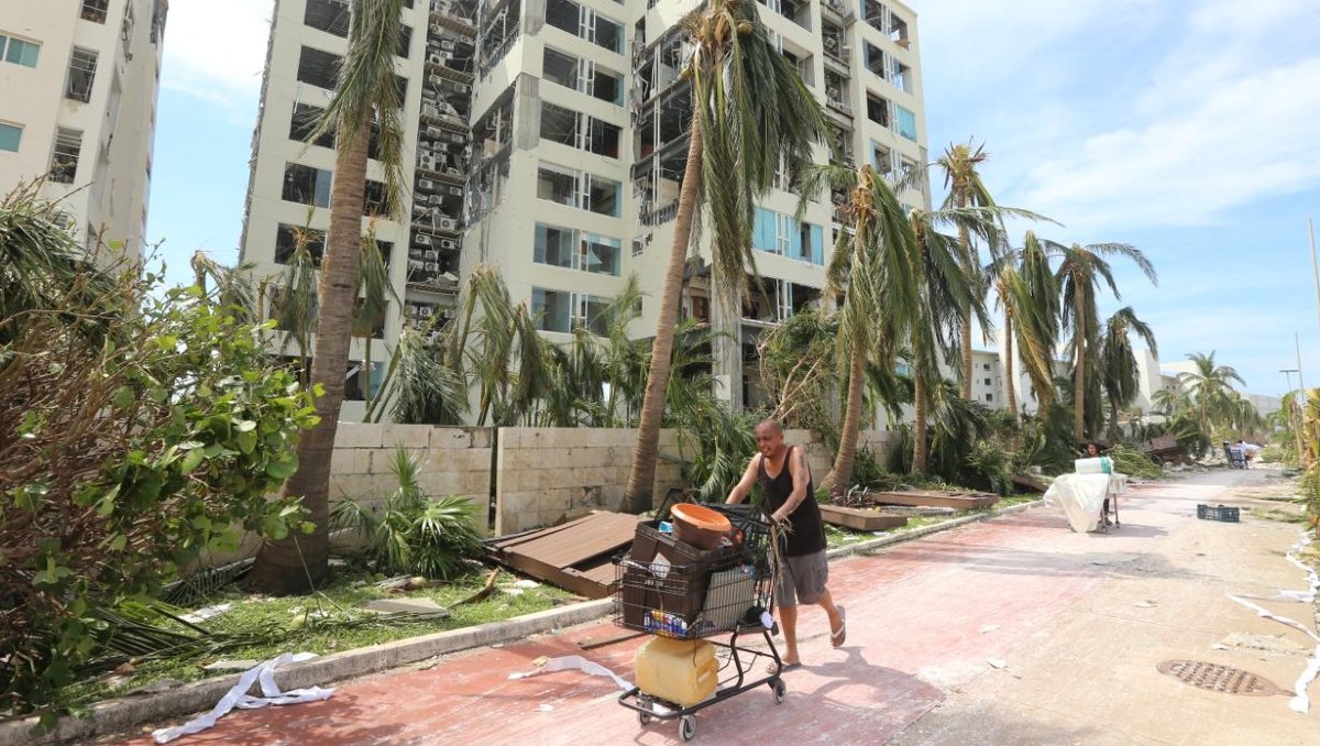 Alrededor de 10 mil pequeños negocios en Acapulco se dedican al sector turístico/ Ariana Pérez