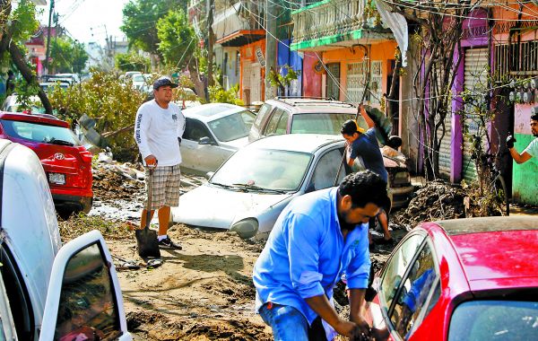 El impacto del huracán Otis, de categoría 5, provocó que miles de guerrerenses perdieran su patrimonio. ARIANA PÉREZ