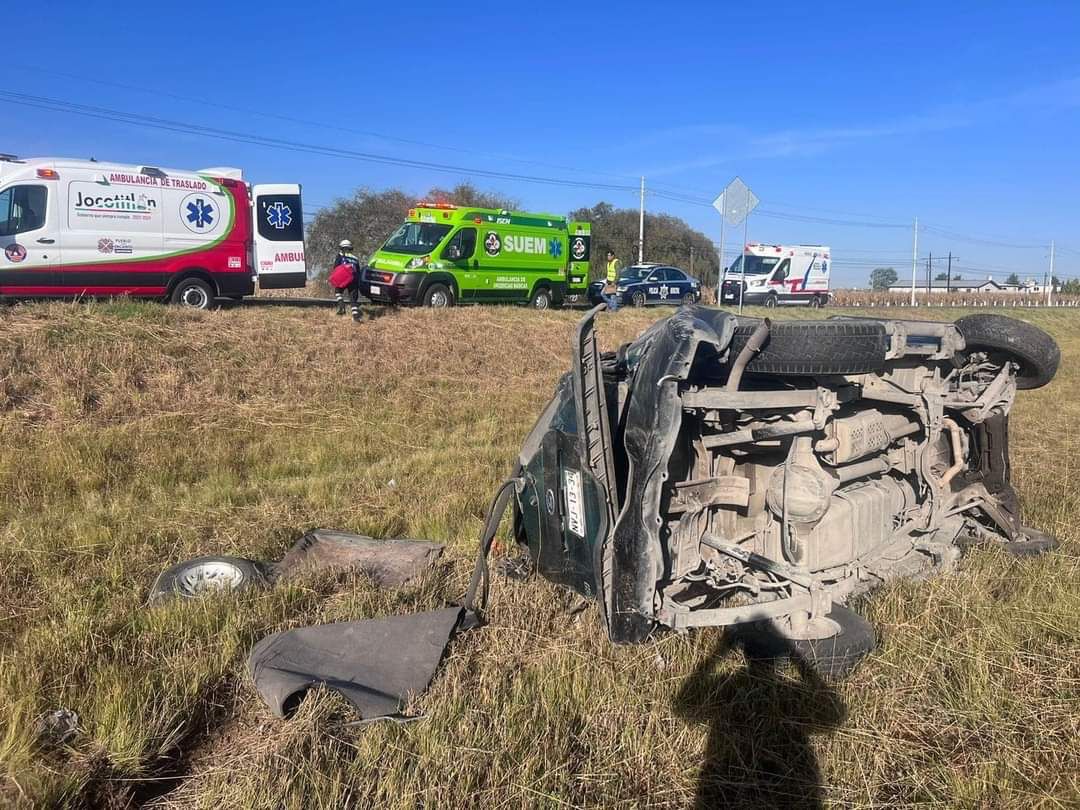 Accidente automovilístico en la autopista Toluca – Atlacomulco. (Especial)