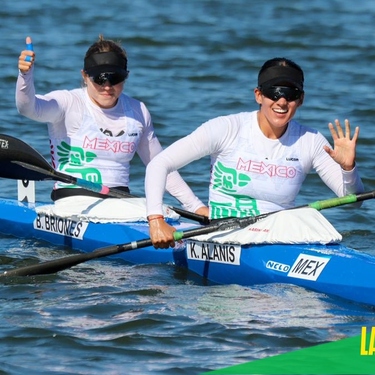 Karina Alanís y Beatriz Briones, medalla de oro en kayak K2 500m, con lo que México consigue su mejor participación en unos Juegos Panamericanos