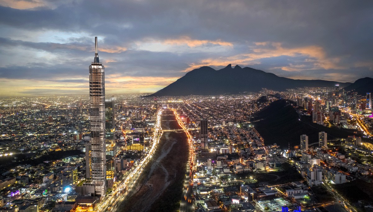 En NL prevén terminar Torre Rise, la más alta de América Latina, para Mundial de 2026 | Especial