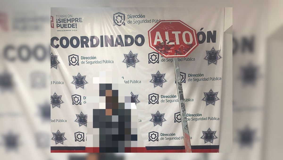 Robo de señal de alto en Torreón. | Especial
