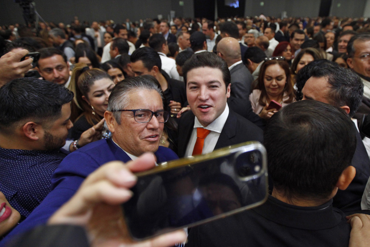 Samuel García estuvo presente en el Quinto Informe de Enrique Alfaro. (Fernando Carranza)