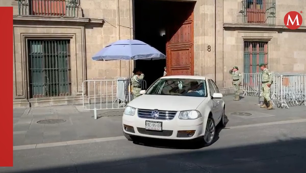 El Presidente a su salida de Palacio Nacional hacia Guerrero. | Pedro Domínguez