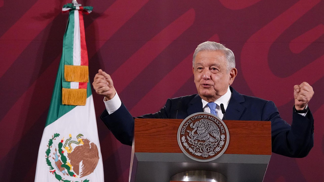 "¡El pueblo se cansa de tanta transa!": AMLO acusa de hipócritas a opositores