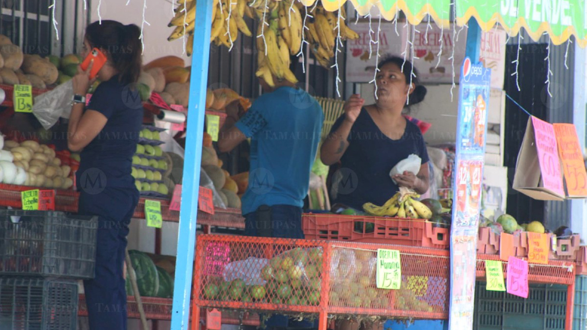 200 pequeños comercios en Acapulco fueron afectados por 'Otis'