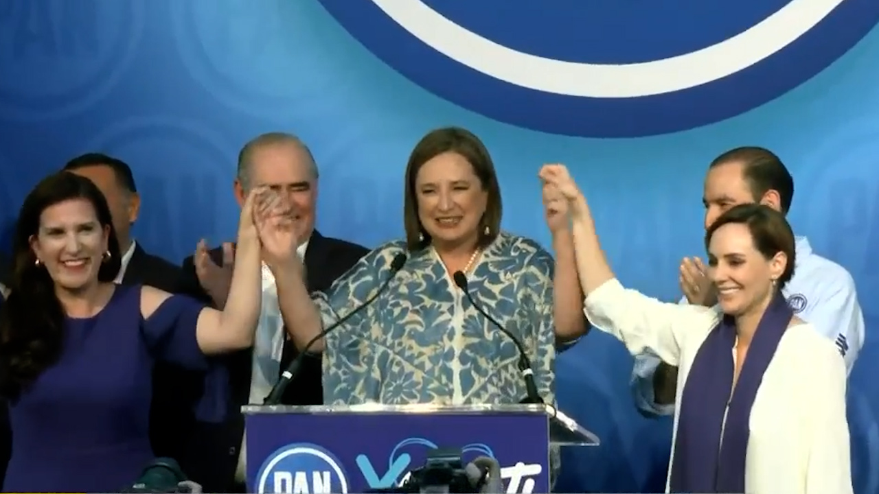 Xóchitl Gálvez se registra como precandidata del PAN a la presidencia