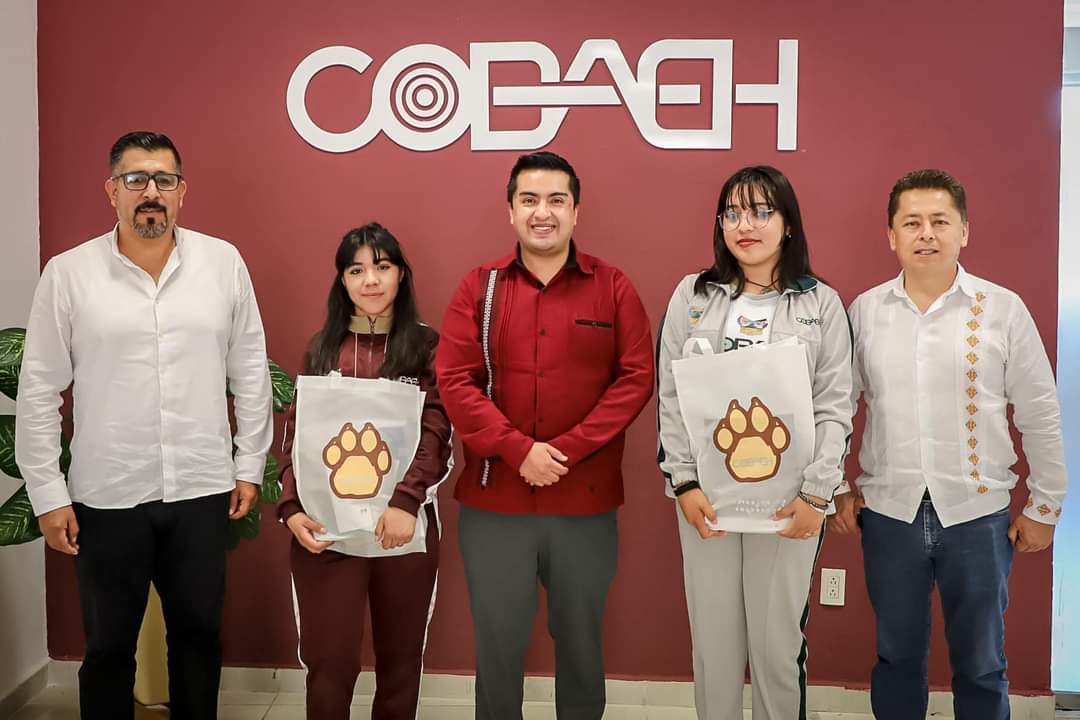 Las bachilleres obtuvieron la medalla de plata en la Feria Internacional de Ciencia e Invención 2023 (Cortesía)