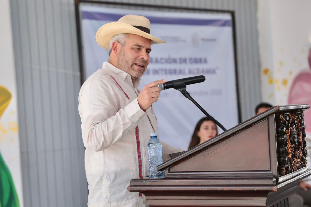 Michoacán mantiene el apoyo a Guerrero, envía más maquinaria pesada y brigadas sanitarias