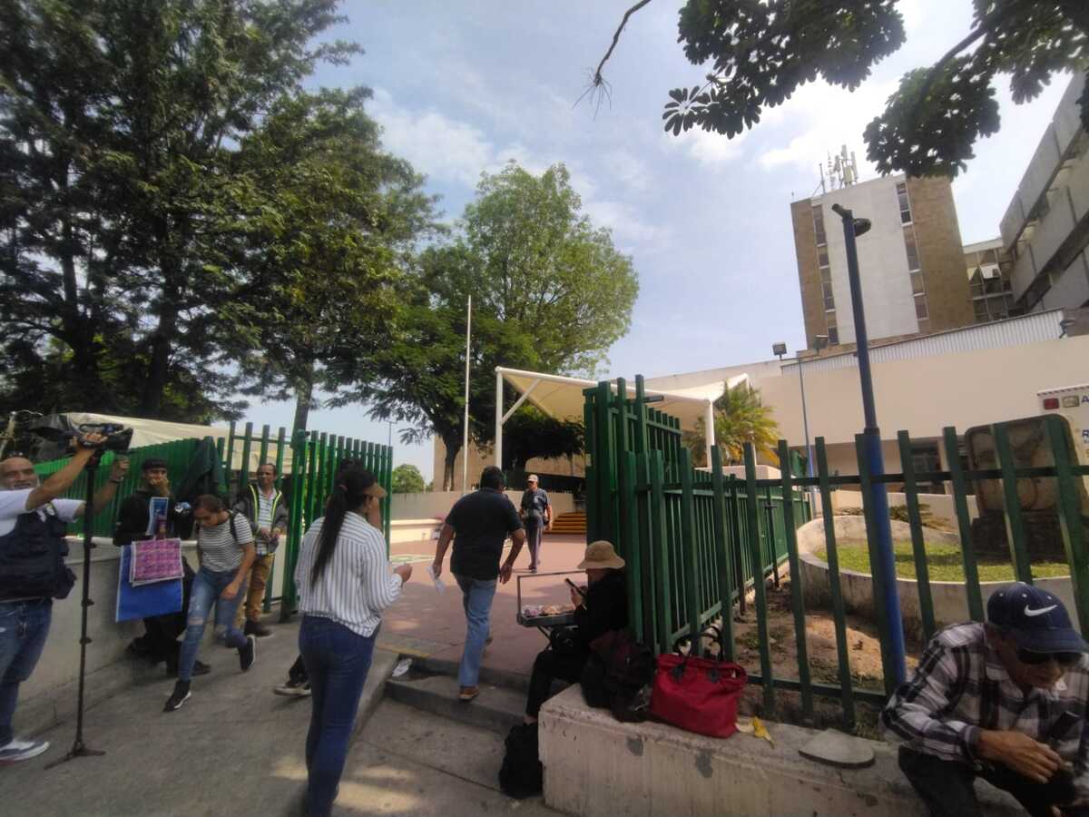 Señalan desabasto de medicamentos en clínicas del IMSS. (Dalia Rojas)