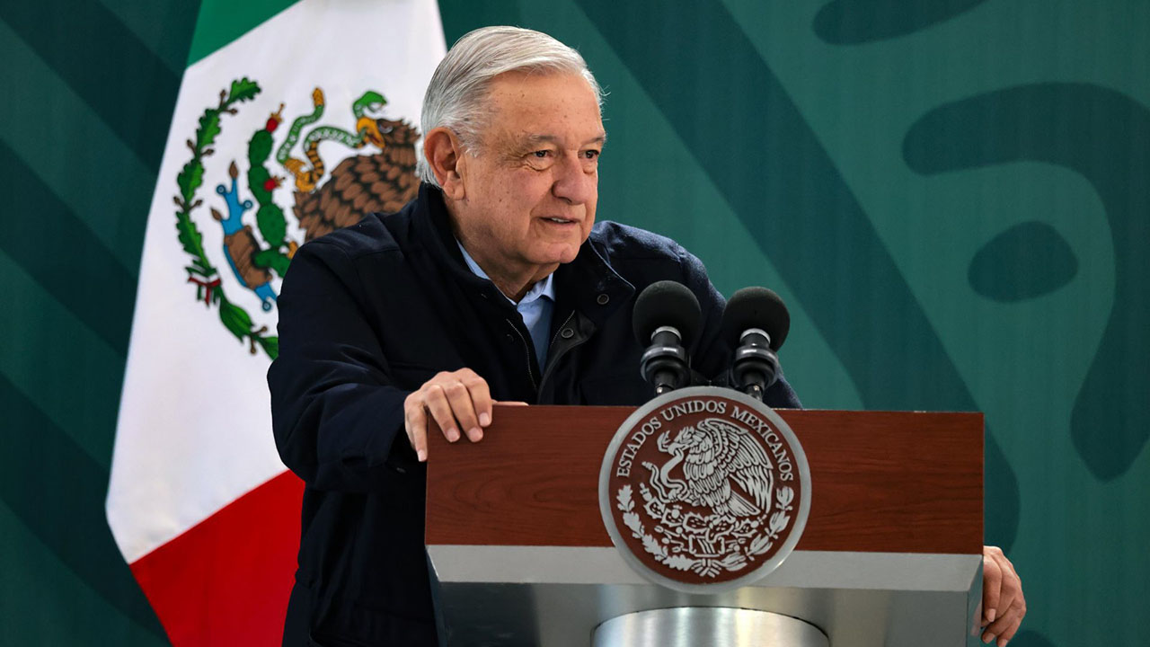 Corte y legisladores "se rajan" con fideicomisos para Acapulco, reprocha AMLO