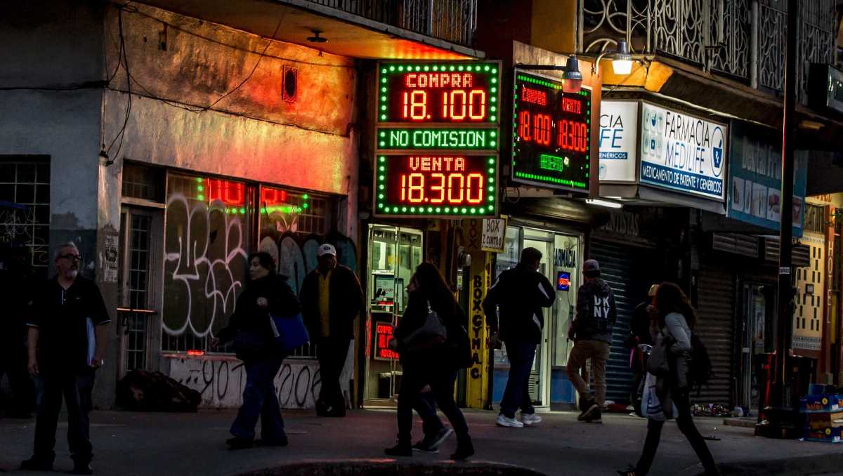Una debilidad relativa del dólar ayudó al repunte del peso, que presentó el mejor desempeño frente a pares regionales. | Cuartoscuro