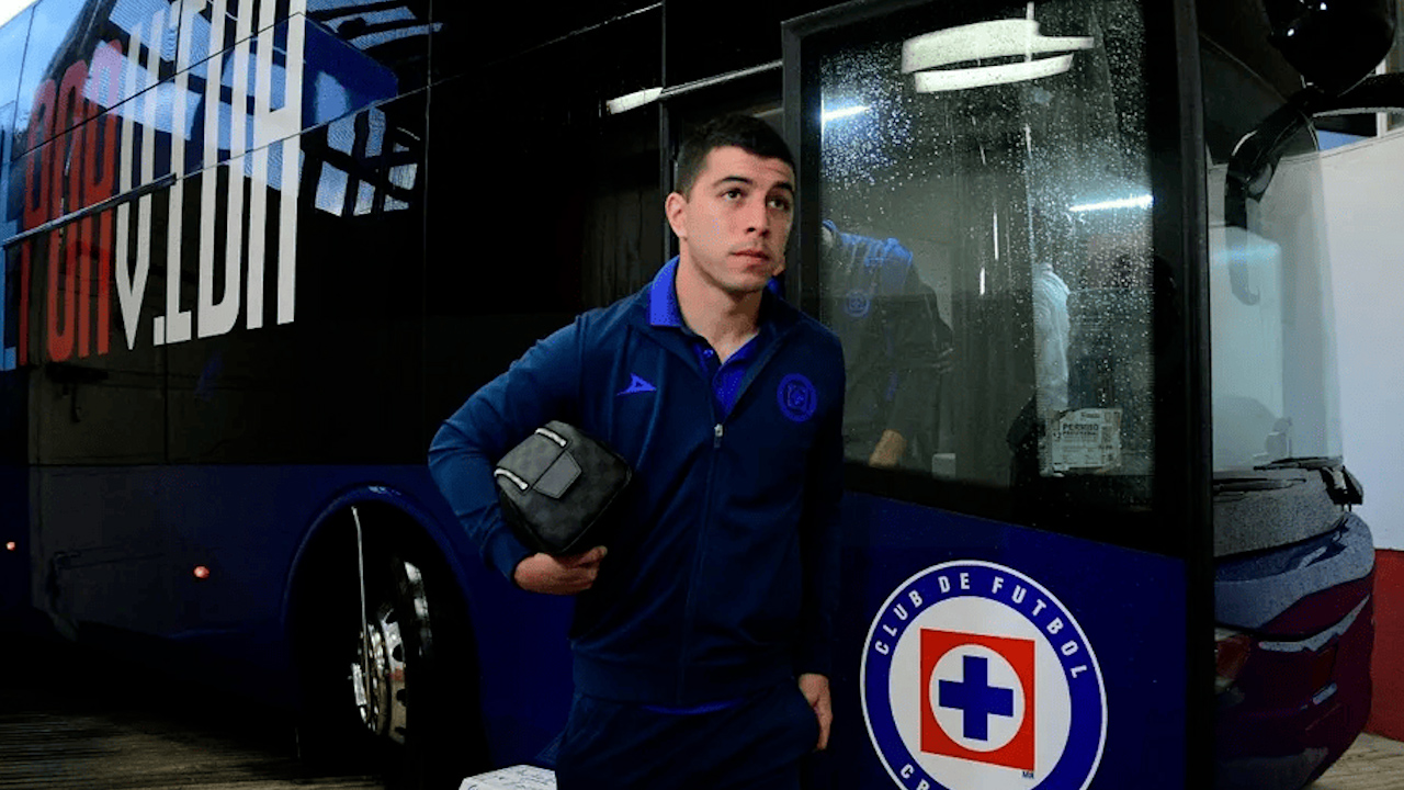 "Es doloroso, un momento de mier...": Erik Lira sobre la eliminación del Cruz Azul