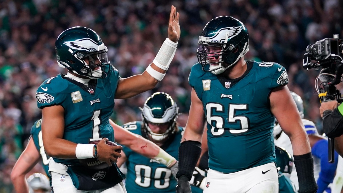 Philadelphia Eagles son el equipo más fuerte de la NFL a mitad de la temporada (AP)