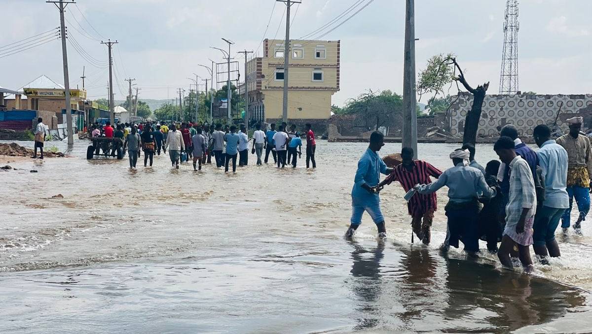 Las lluvias torrenciales en Somalia afectan a la población y sus cosechas. | X