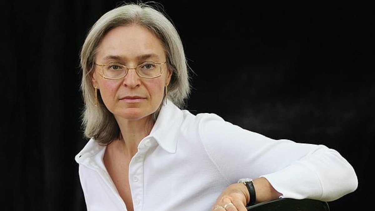 Condenado a 20 años por asesinato de Politkóvskaya fue liberado