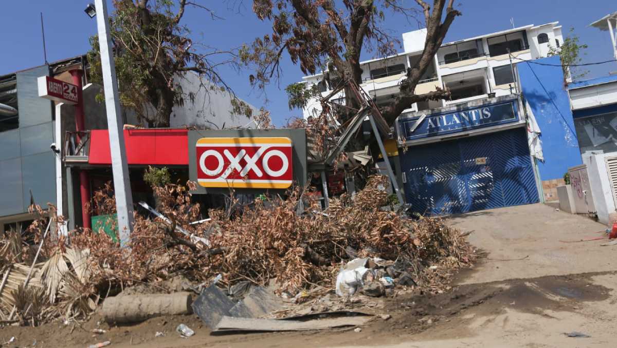 Sí se han entregado pensiones, pero “ni un peso para (comprar) cristal, aluminio, madera”, asegura el empresario local. | Araceli López