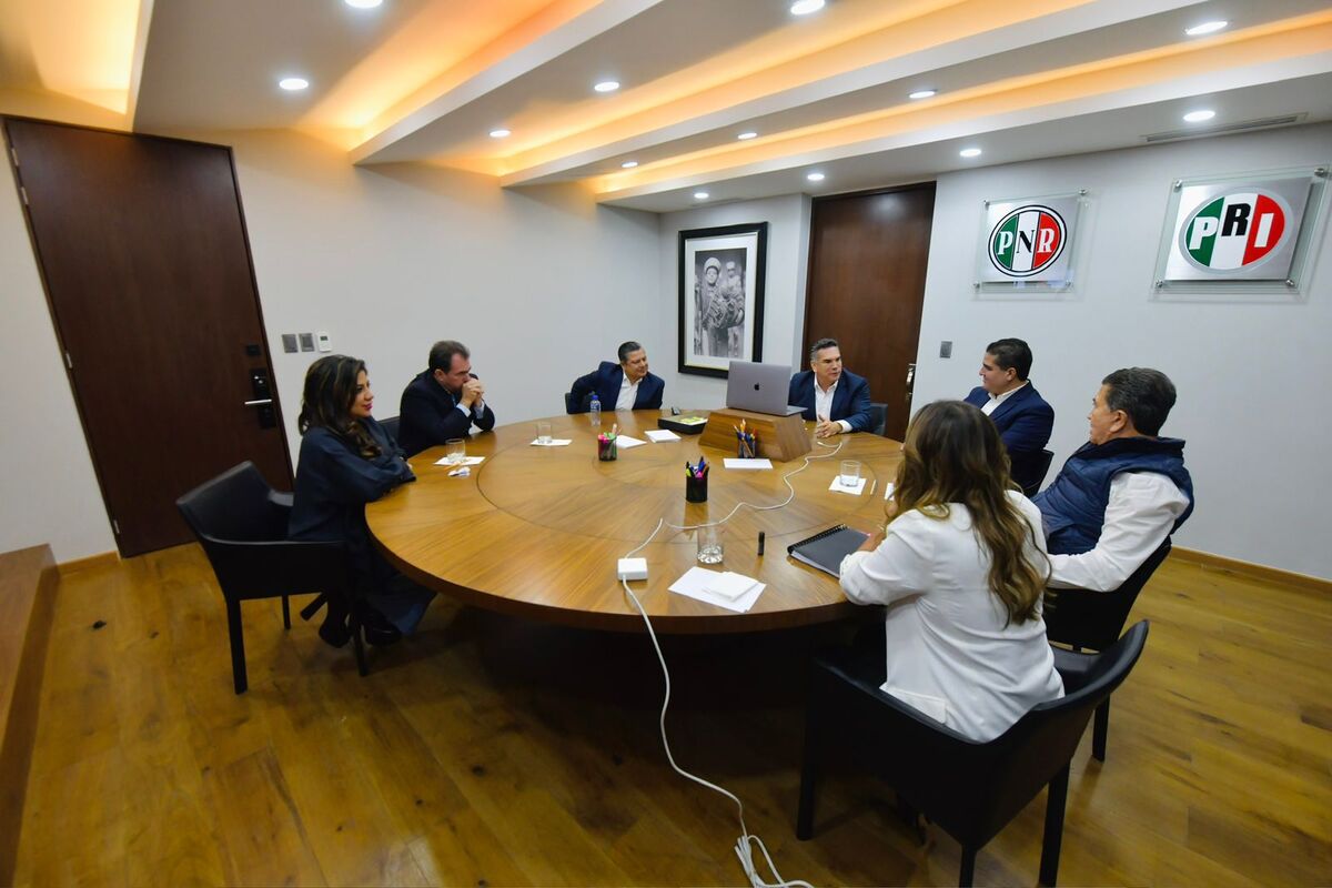 Consenso político: Líder nacional del PRI forja compromisos con candidatos de Veracruz | Especial
