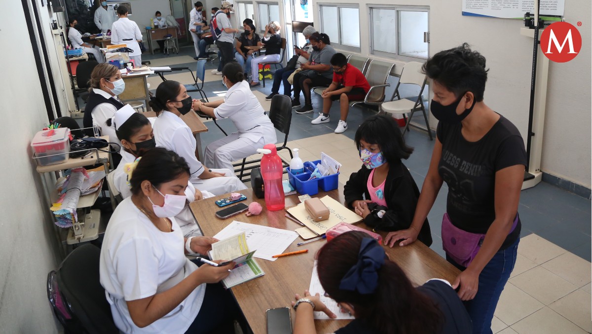 Trabajadores de la Secretaría de Salud de Tamaulipas. (Yazmín Sánchez)